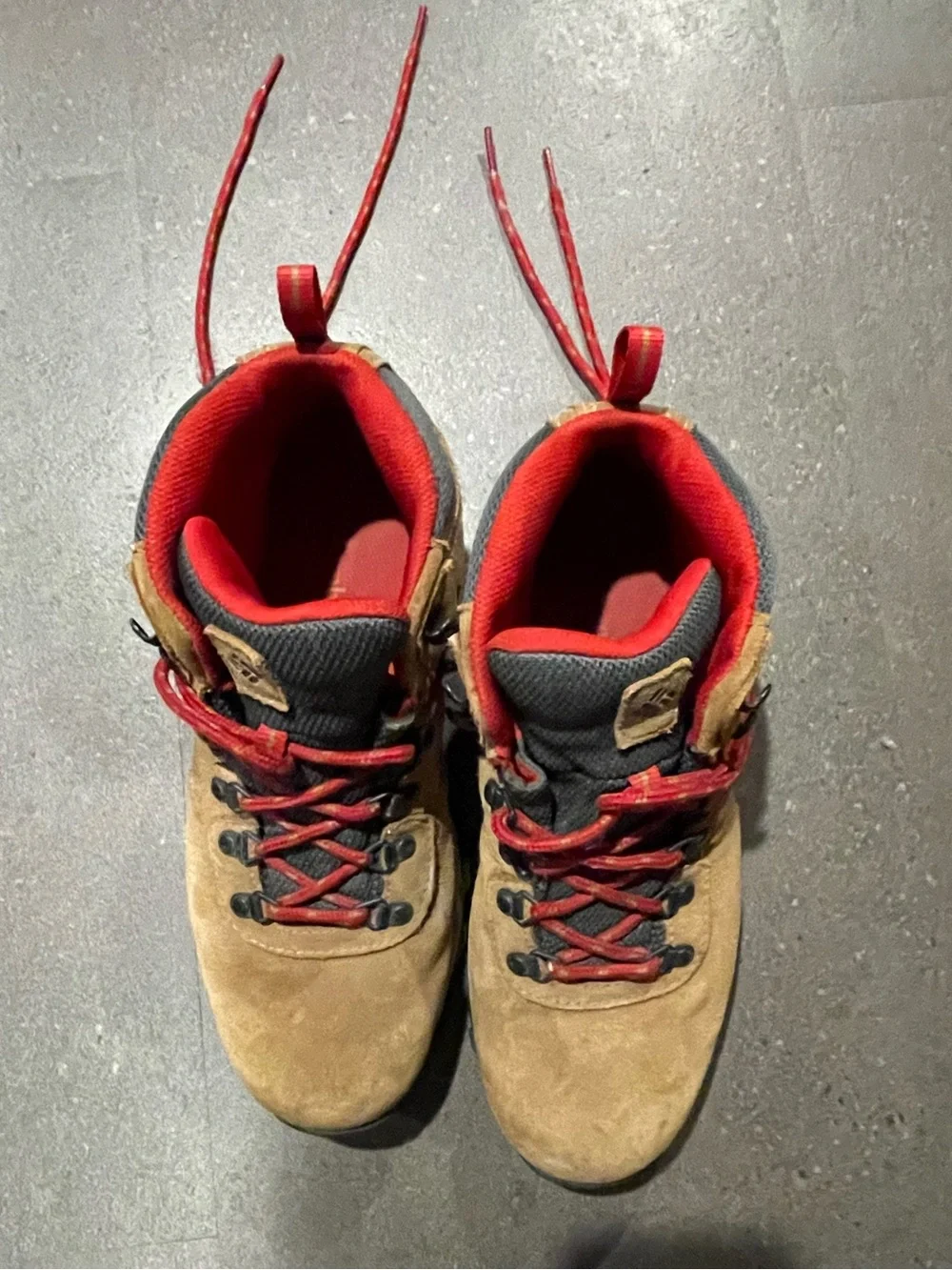 Columbia Men’s Newton Ridge II suede wtrpf hiking boots, elk/mountain red, sz 8
